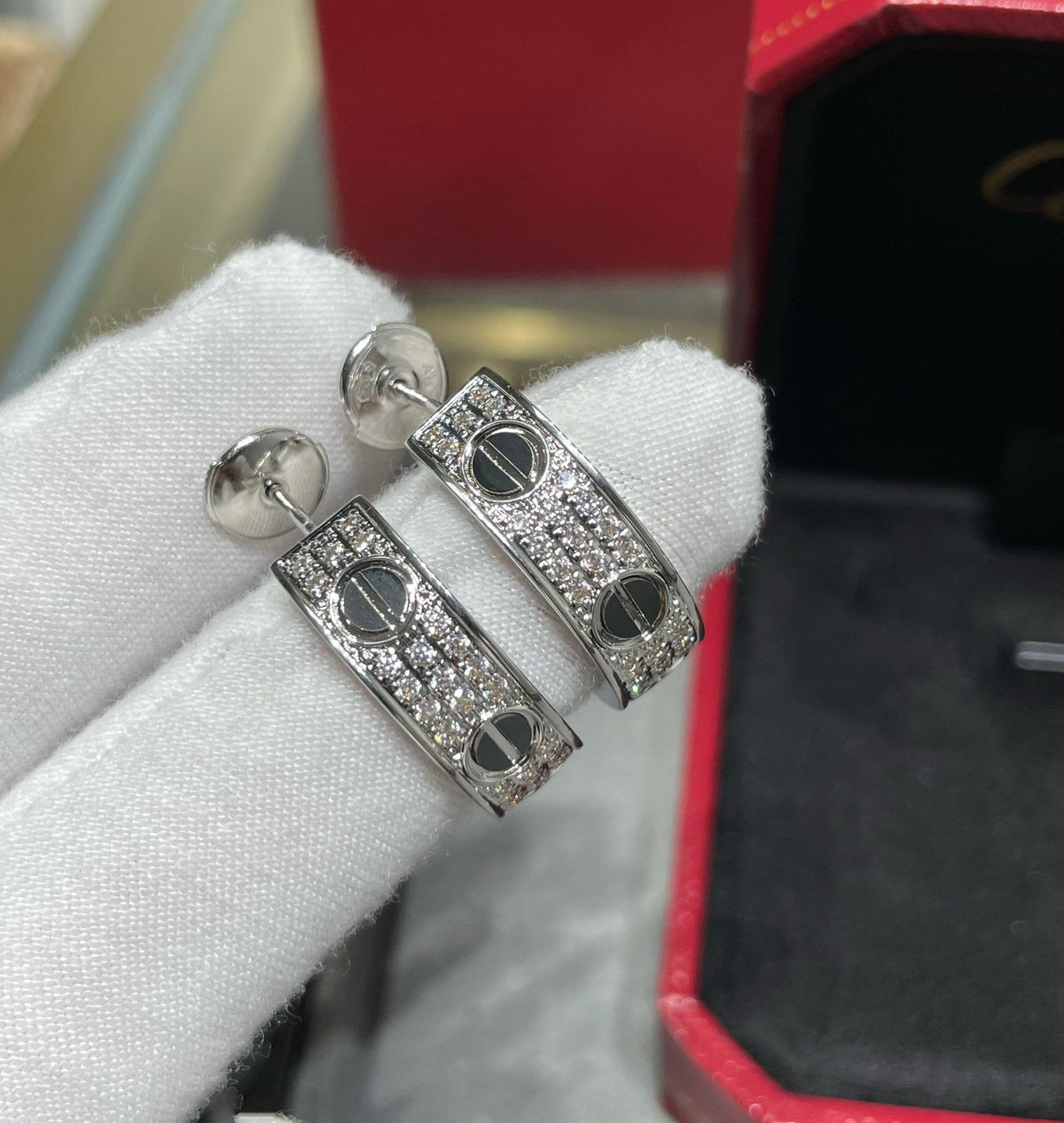 [Limara] LOVE CERAMIC DIAMOND PAVED SILVER EARRINGS