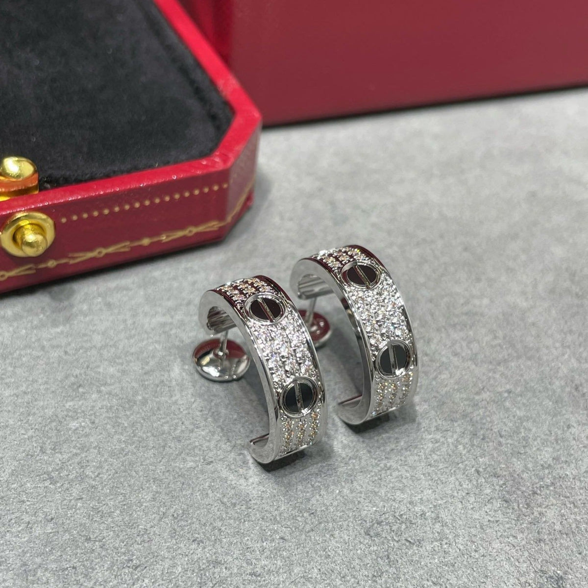 [Limara] LOVE CERAMIC DIAMOND PAVED SILVER EARRINGS
