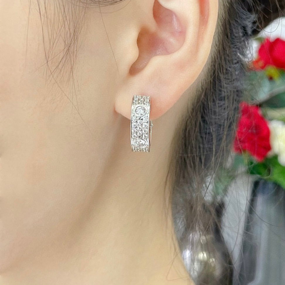 [Limara] LOVE 5.5MM DIAMOND PAVED EARRINGS