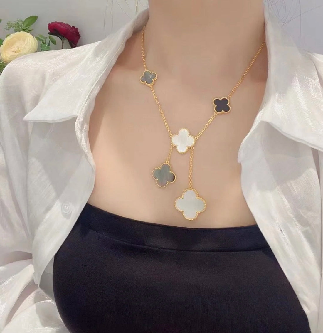 [Limara]CLOVER 6 MOTIF MOP ONYX GOLD NECKLACE