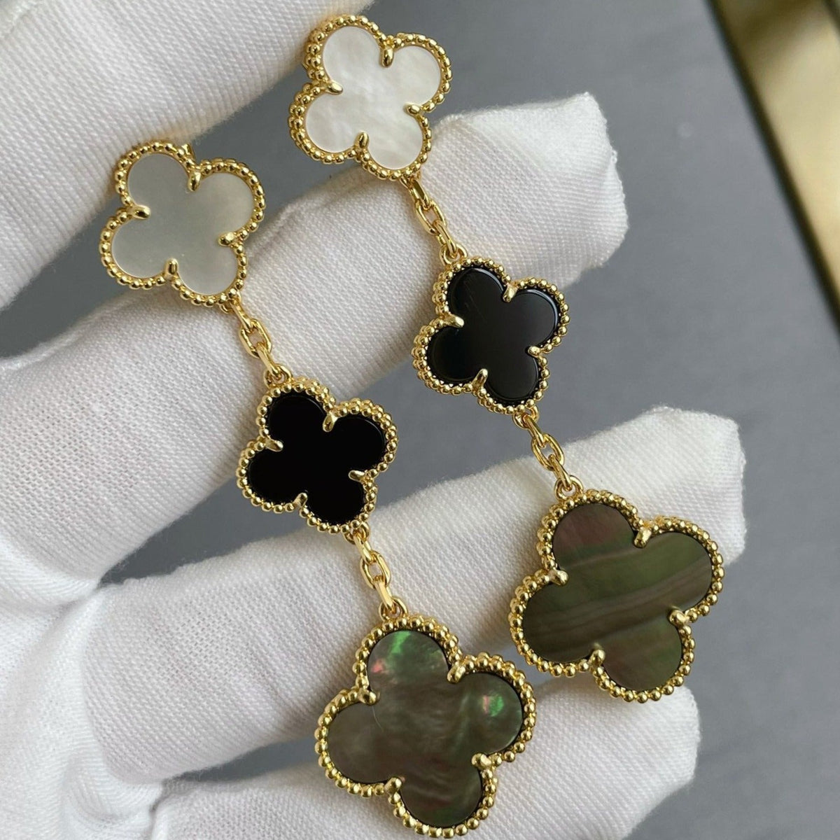 [Limara]CLOVER 3 MOTIF MOP ONYX DARK MOP PINK GOLD EARRINGS