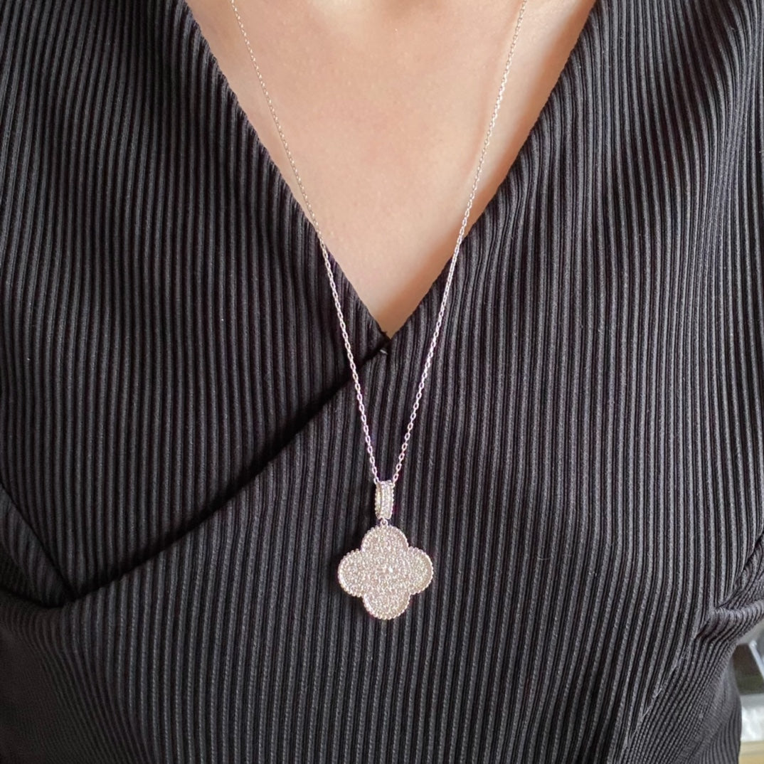 [Limara]CLOVER 25MM LARGE PEDANT DIAMOND PAVED LONG NECKLACE