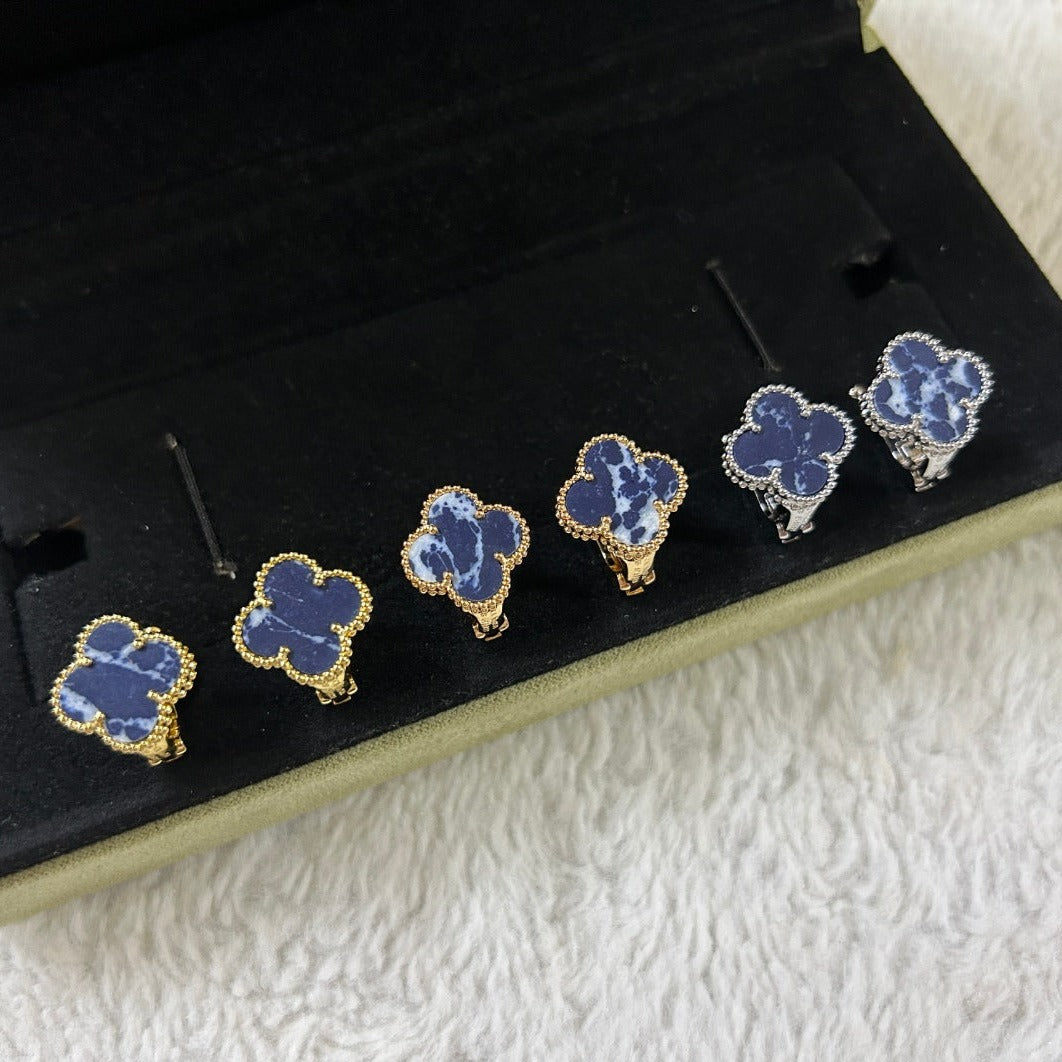 [Limara]CLOVER PIETERSITE MEDIUM STUD EARRINGS