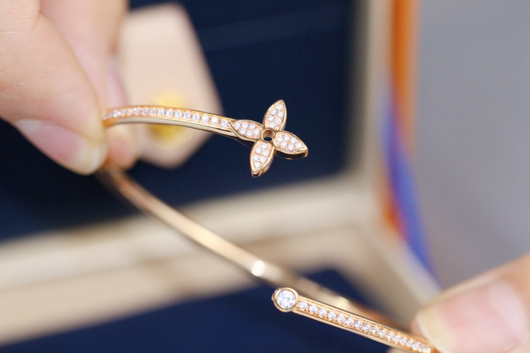 [Limara]IDYLLE ROSE GOLD OPEN BRACELET DIAMOND PAVED