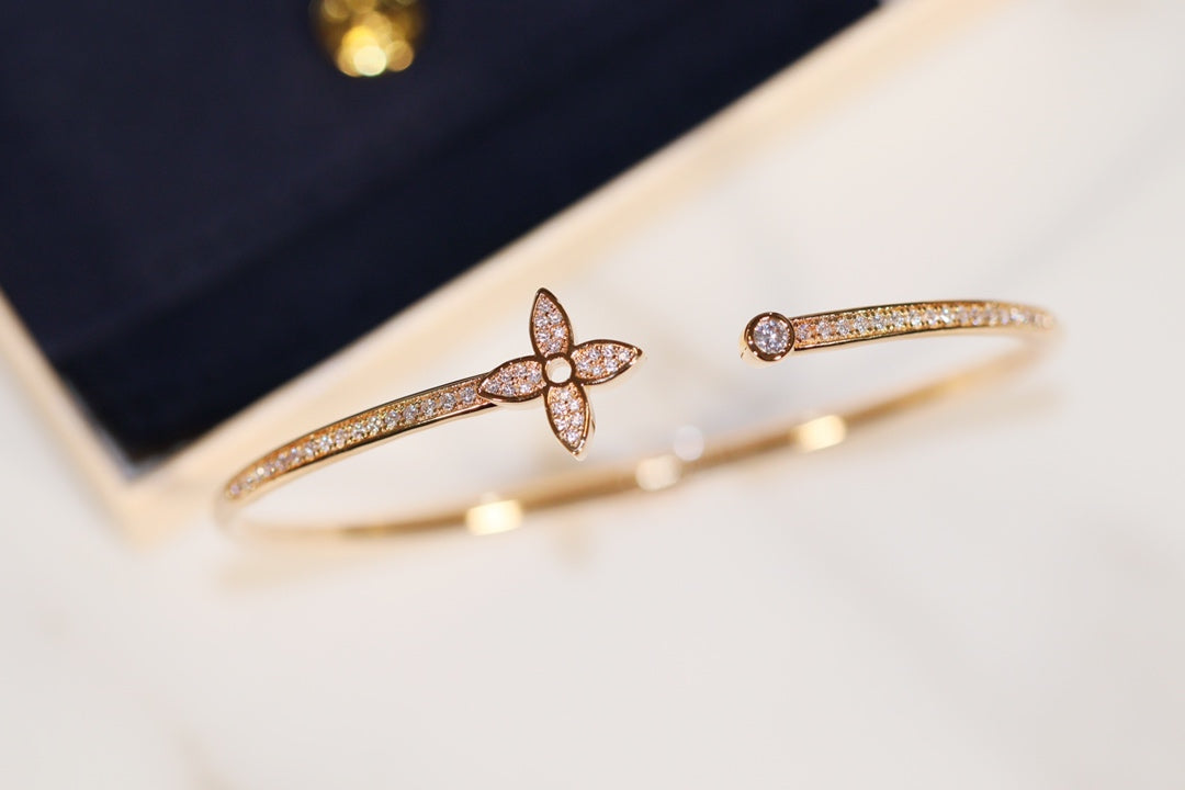 [Limara]IDYLLE GOLD OPEN BRACELET DIAMOND PAVED