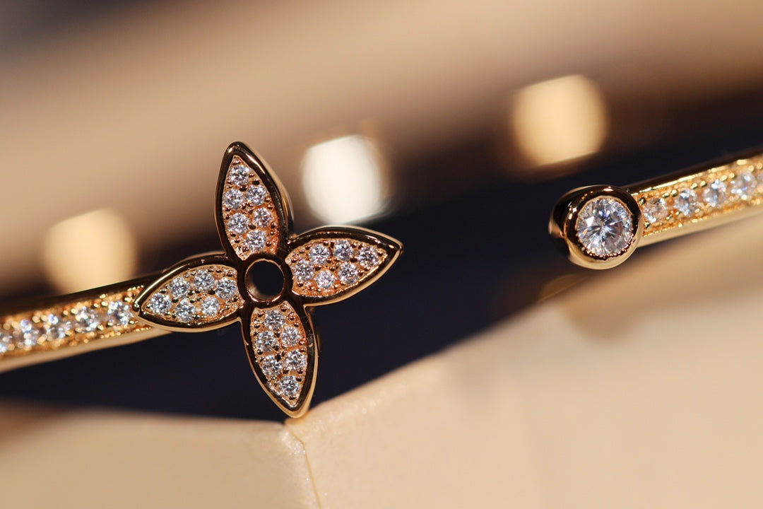 [Limara]IDYLLE GOLD OPEN BRACELET DIAMOND PAVED
