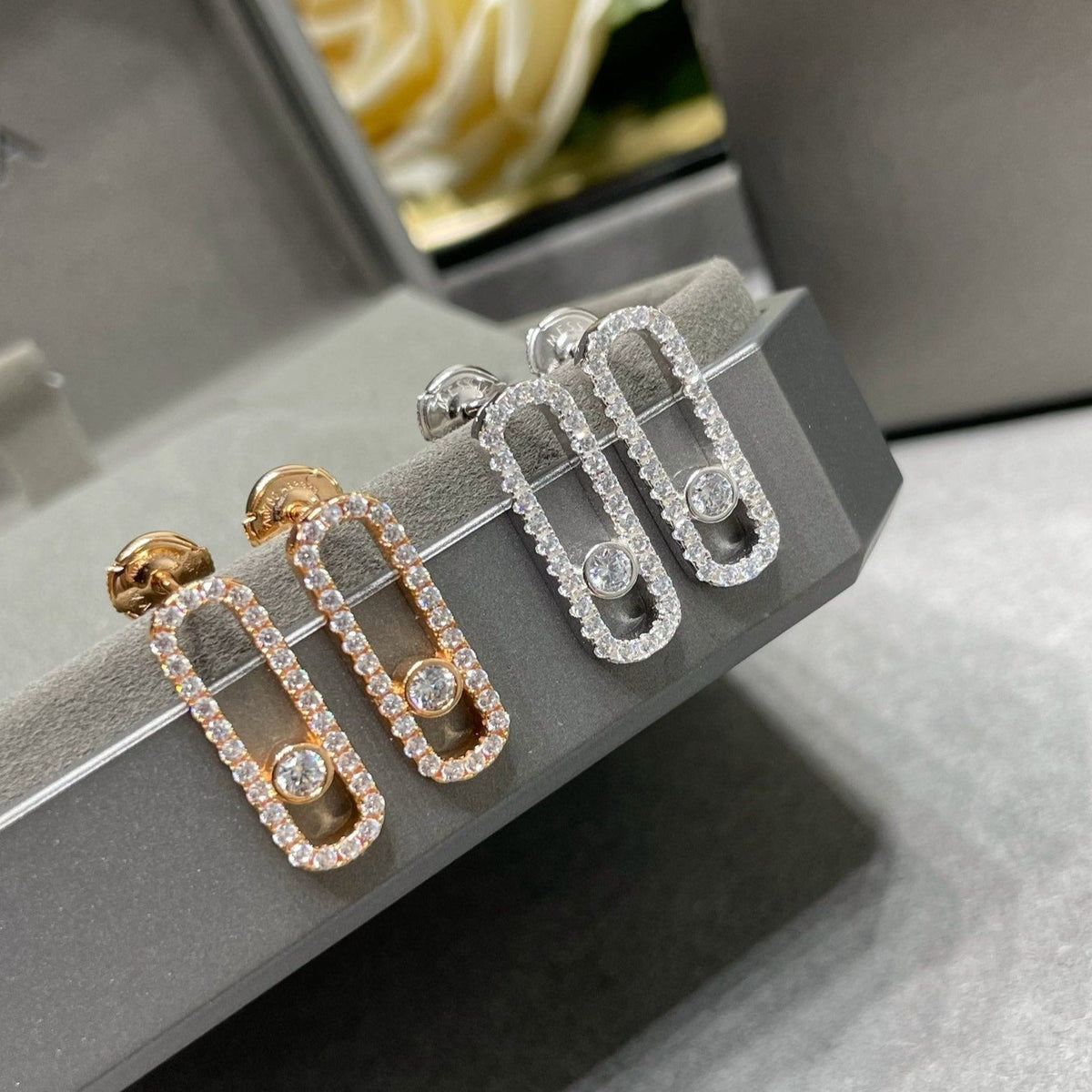 [Limara]MOVE UNO STUD DIAMOND PAVED EARRINGS