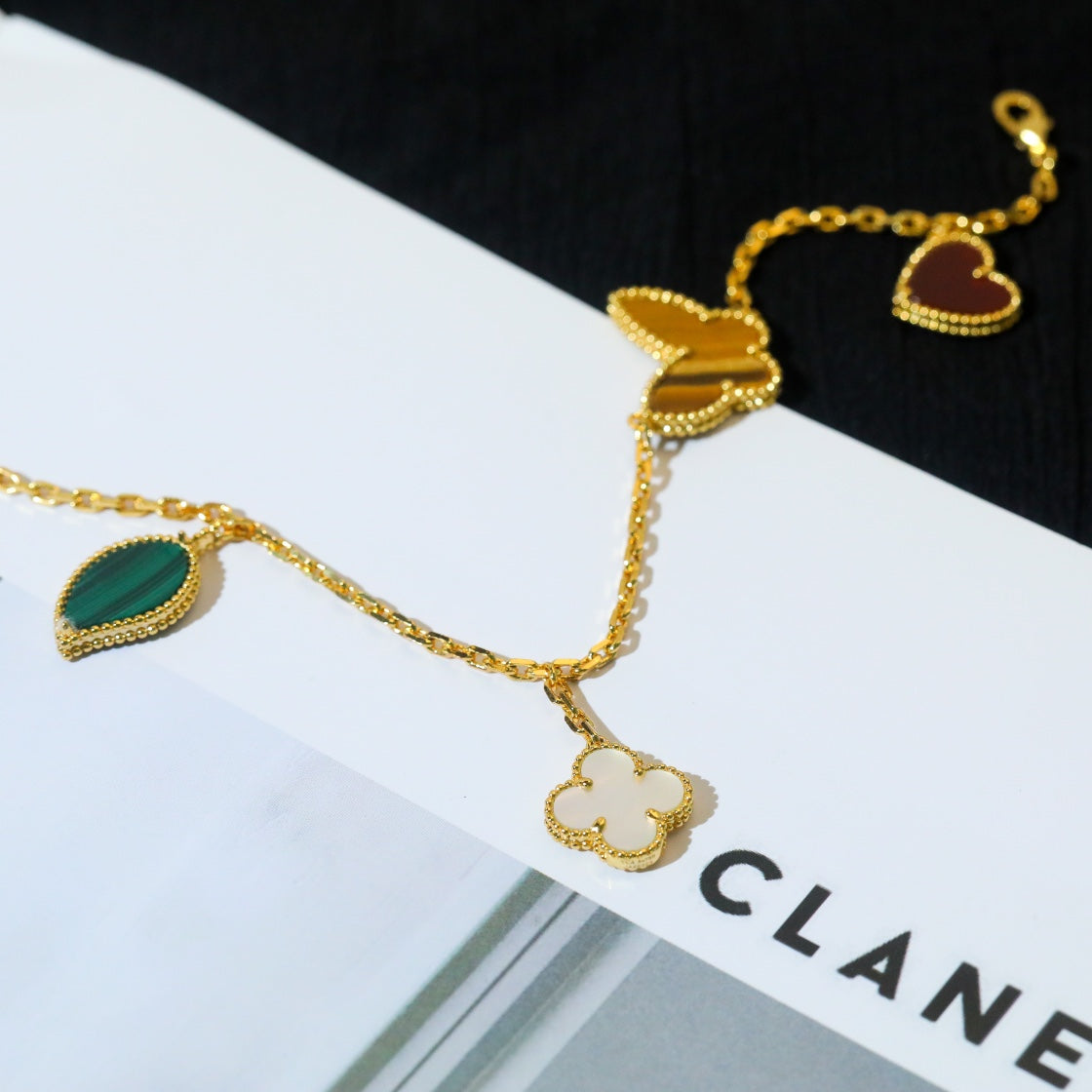 [Limara]LUCKY SPRING 5 MOTIF GOLD BRACELET