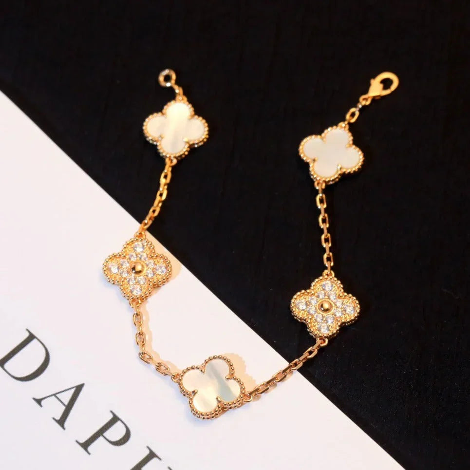 [Limara]LUCKY CLOVER 5-MOTIF BRACELET - WHITE MOTHER-OF-PEARL COLLECTION