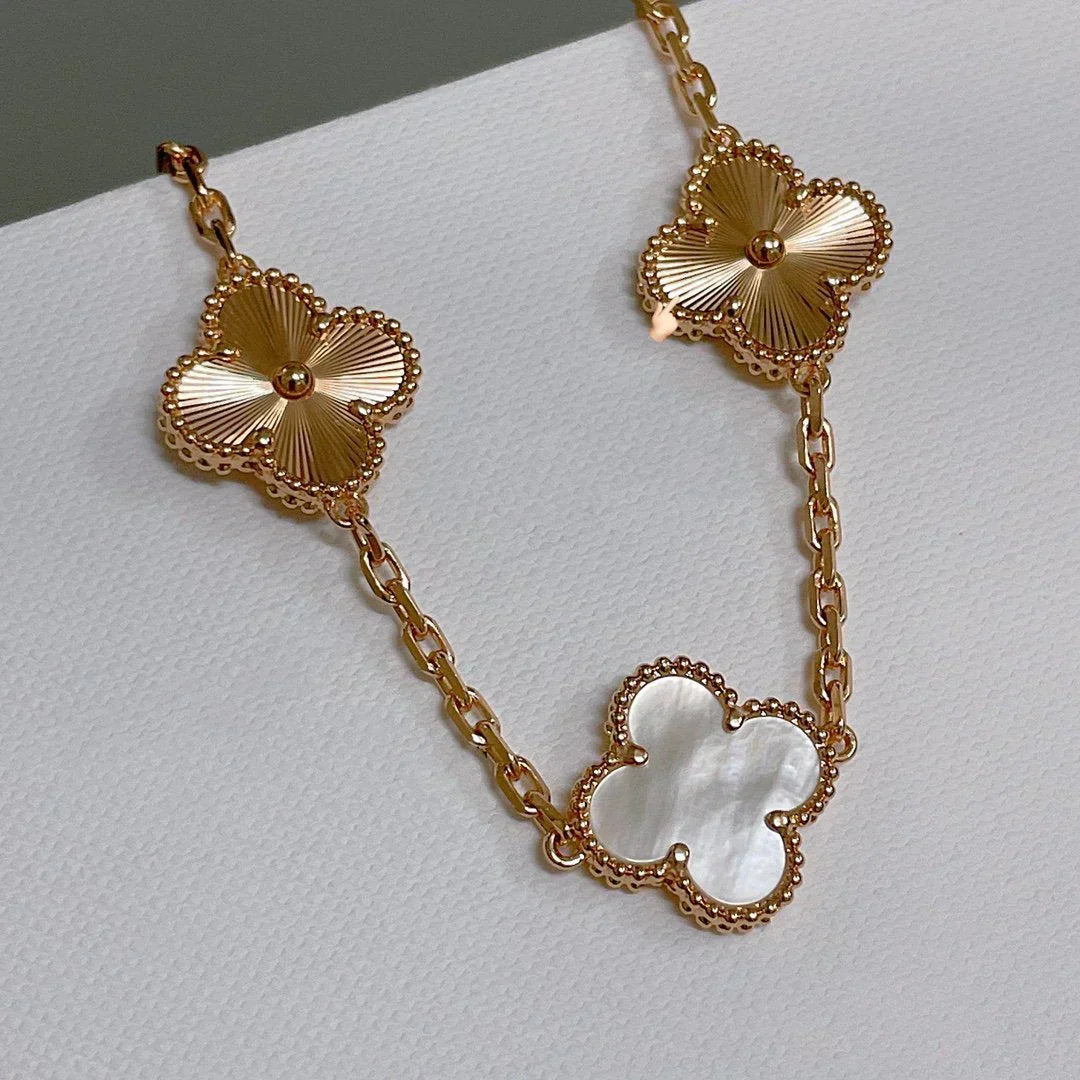 [Limara] CLOVER WHITE PEARL MOP 5 MOTIF BRACELET COLLECTION