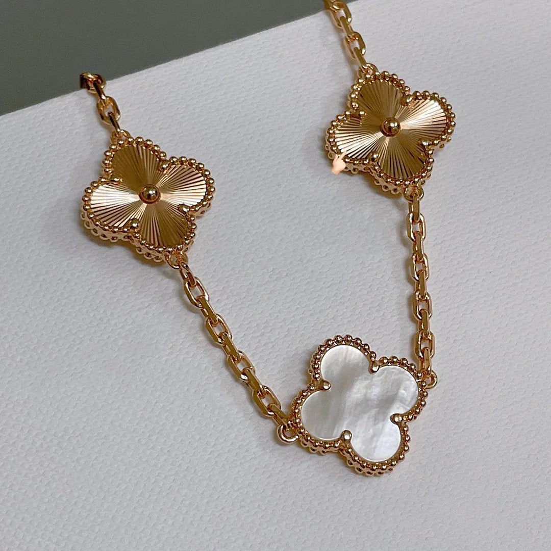 [Limara]LUCKY CLOVER 5-MOTIF BRACELET - WHITE MOTHER-OF-PEARL COLLECTION