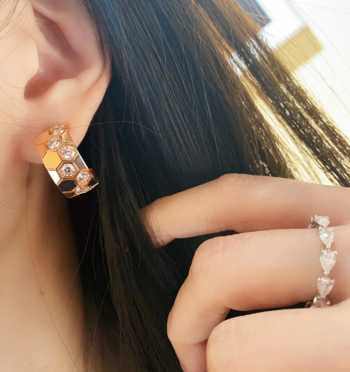 [Limara]BEE LOVE DIAMOND HOOP EARRINGS