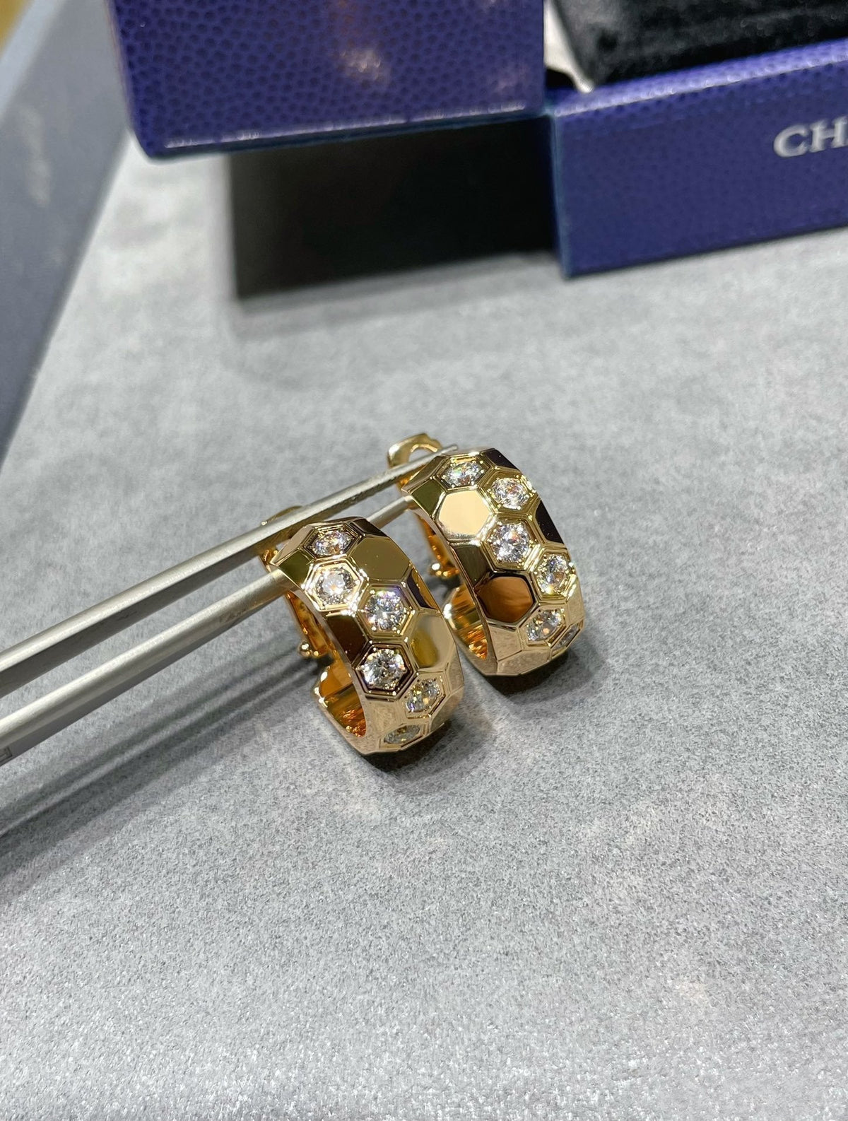 [Limara]BEE LOVE DIAMOND HOOP EARRINGS
