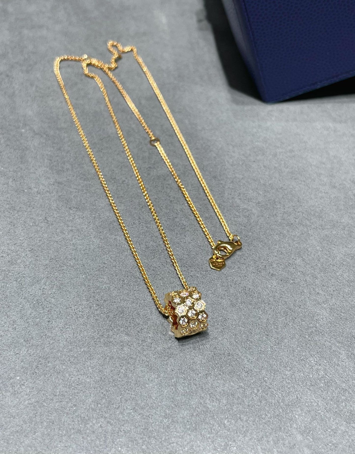 [Limara]BEE LOVE DIAMOND PAVED 3 ROW NECKLACE