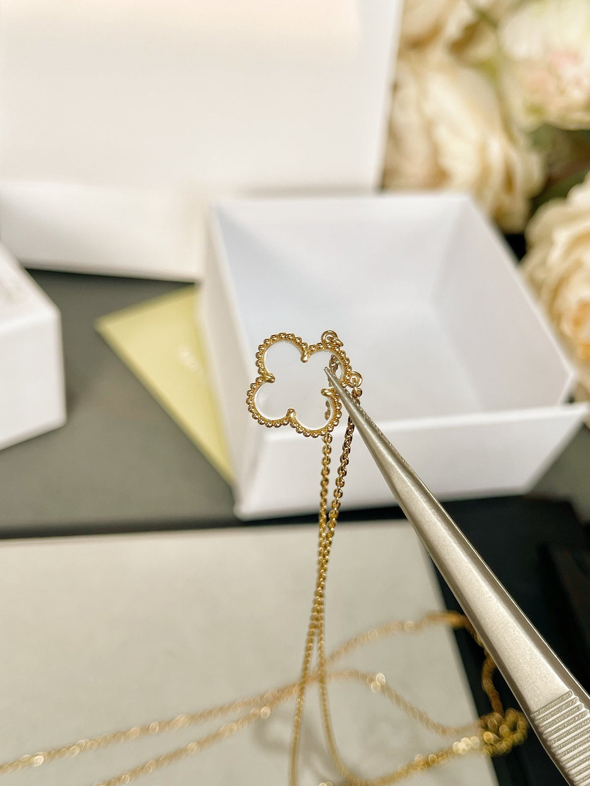 [Limara]CLOVER ROCK CRYSTAL ROSE GOLD NECKLACE