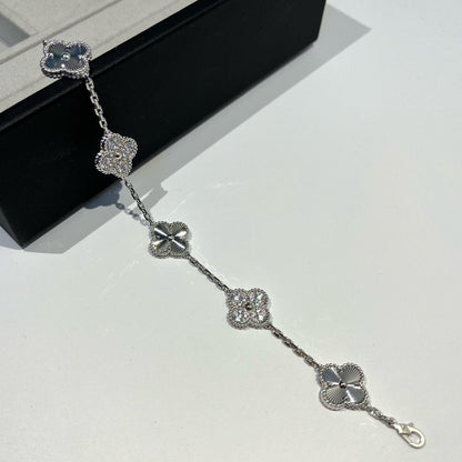 [Limara]LUCKY CLOVER 5-MOTIF BRACELET - LASER COLLECTION
