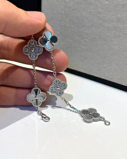 [Limara]LUCKY CLOVER 5-MOTIF BRACELET - LASER COLLECTION