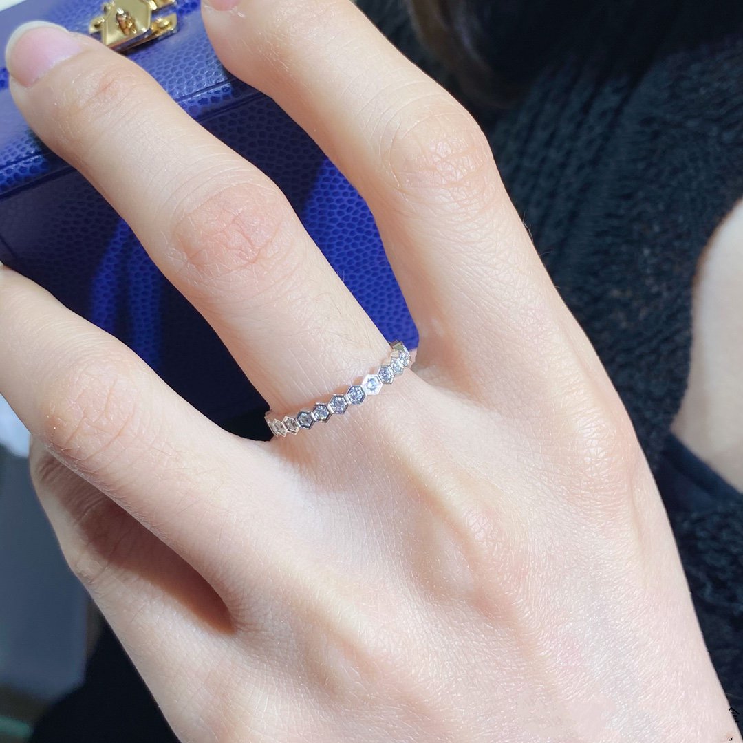 [Limara]BEE LOVE DIAMOND PAVED SMALL RING
