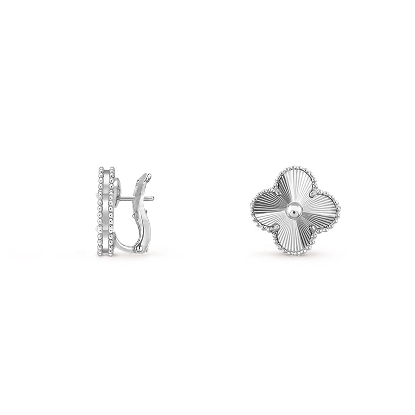 [Limara]15MM CLOVER FLOWER STUD EARRINGS WHITE GOLD COLLECTION