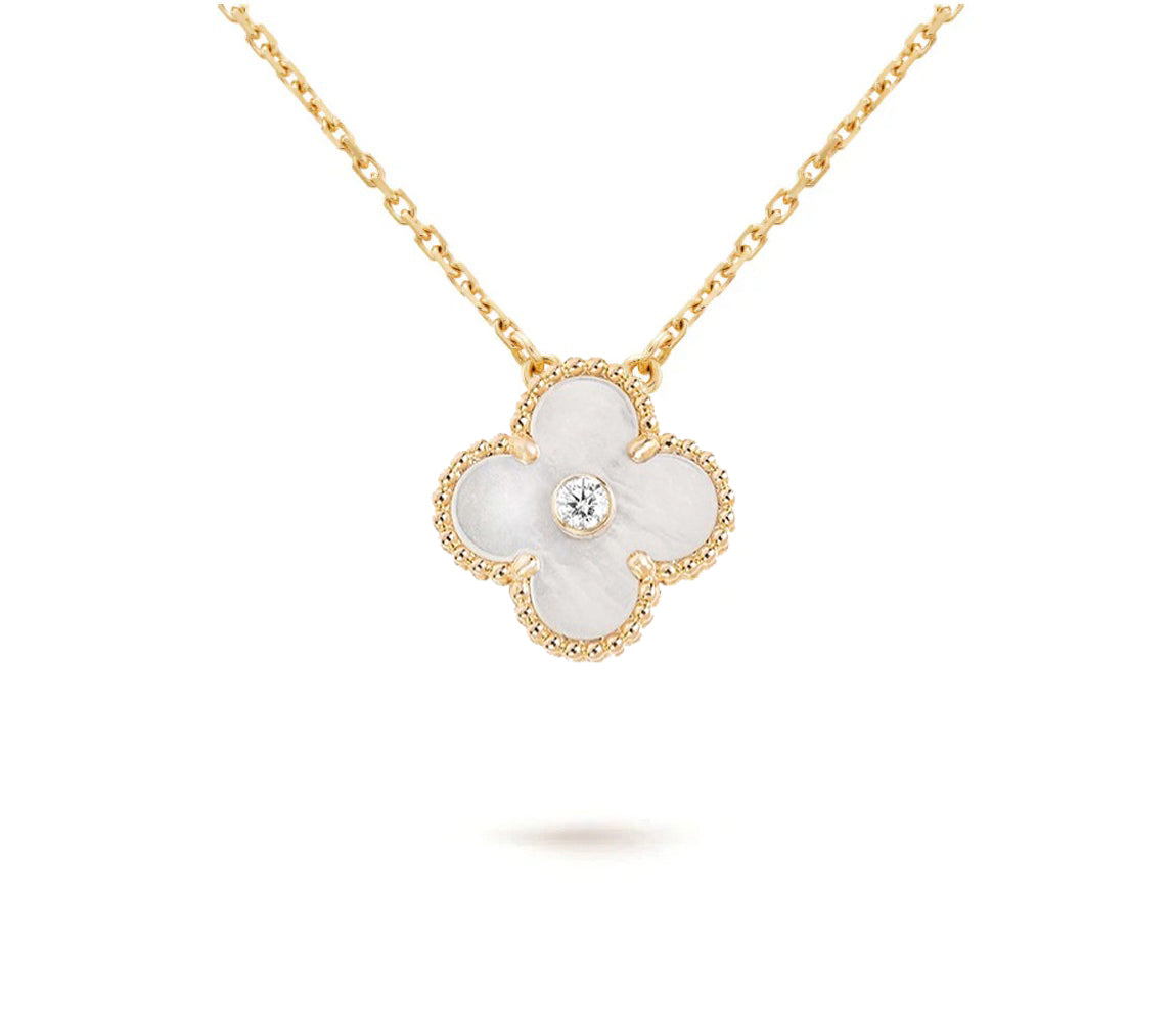 [Limara]LIMITED EDITION CHRISTMAS CLOVER FLOWER NECKLACE - 15MM ANNUAL COLLECTIBLE PENDANT