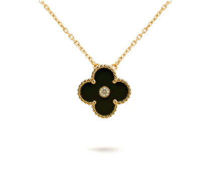 [Limara]LIMITED EDITION CHRISTMAS CLOVER FLOWER NECKLACE - 15MM ANNUAL COLLECTIBLE PENDANT