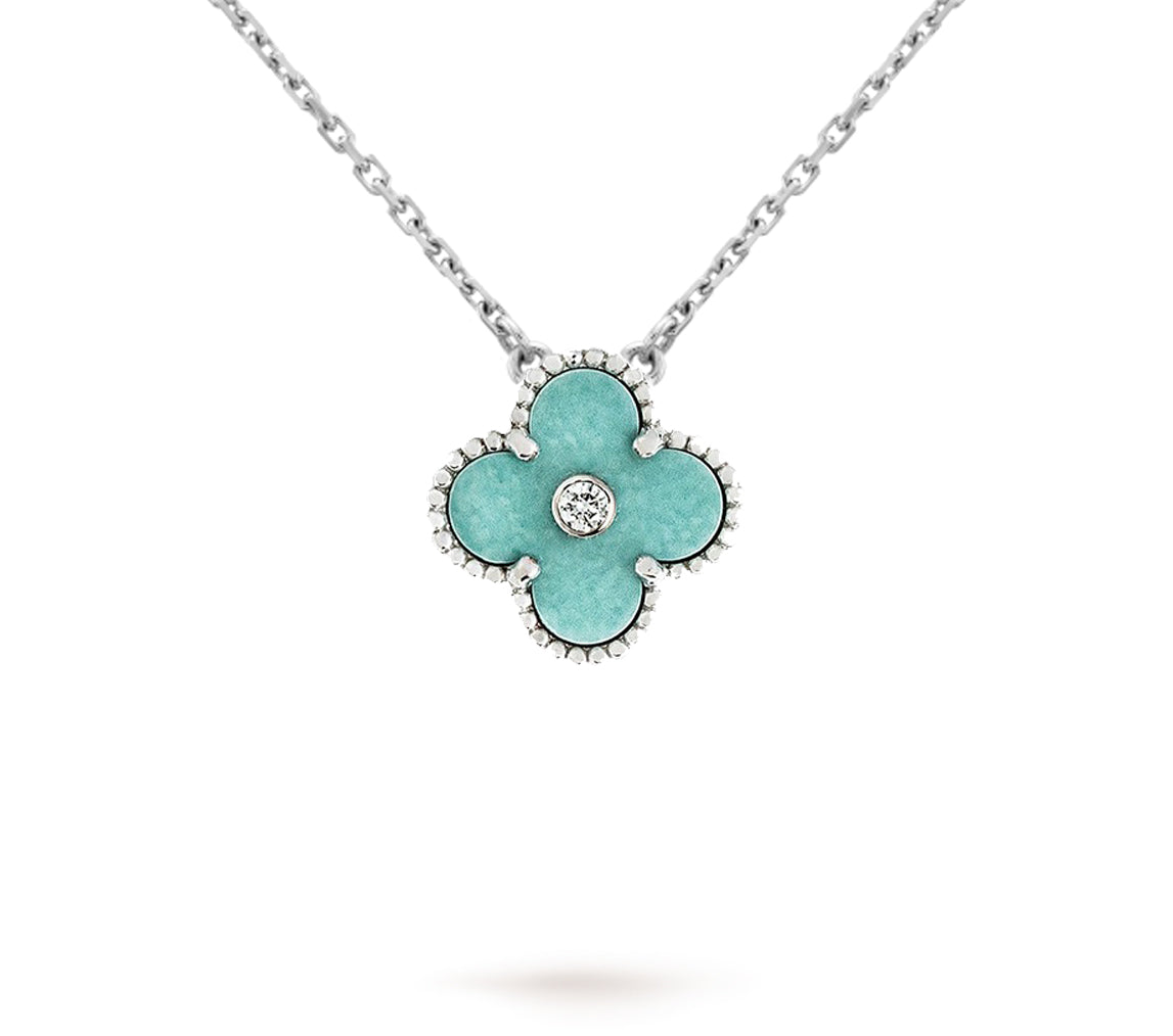 [Limara]LIMITED EDITION CHRISTMAS CLOVER FLOWER NECKLACE - 15MM ANNUAL COLLECTIBLE PENDANT