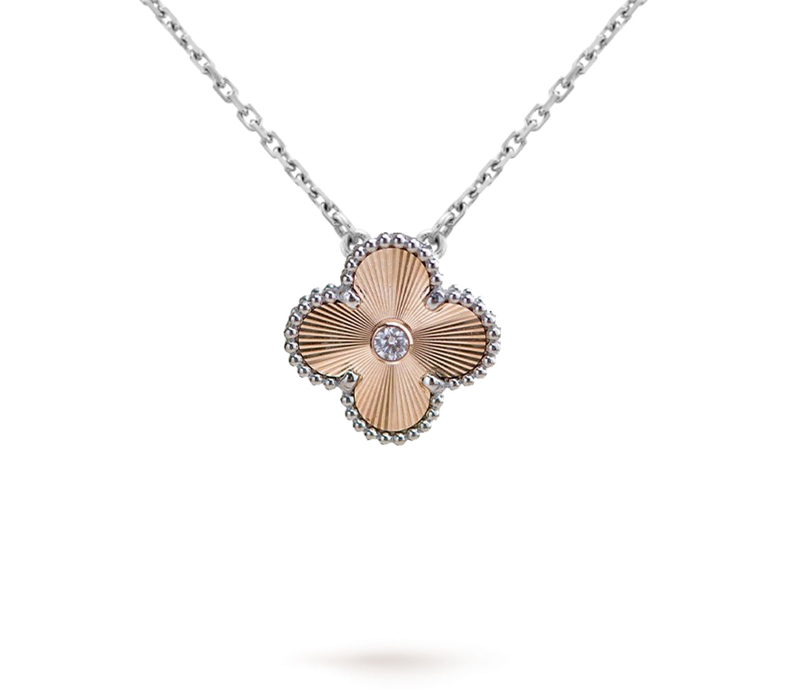 [Limara]LIMITED EDITION CHRISTMAS CLOVER FLOWER NECKLACE - 15MM ANNUAL COLLECTIBLE PENDANT