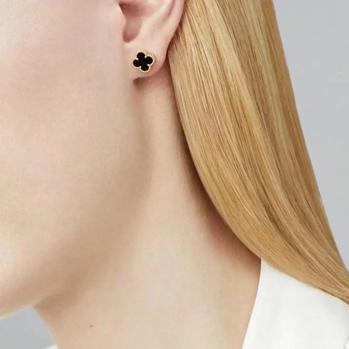 [Limara]CLOVER MINI 9.5MM BLACK MOP EARRINGS