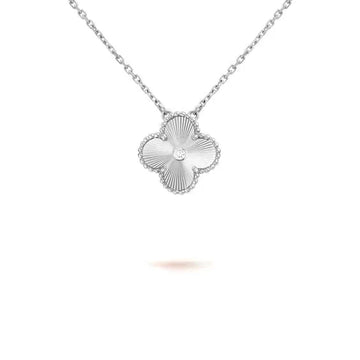 [Limara] CLOVER  15MM DIAMOND LASER NECKLACE SILVER