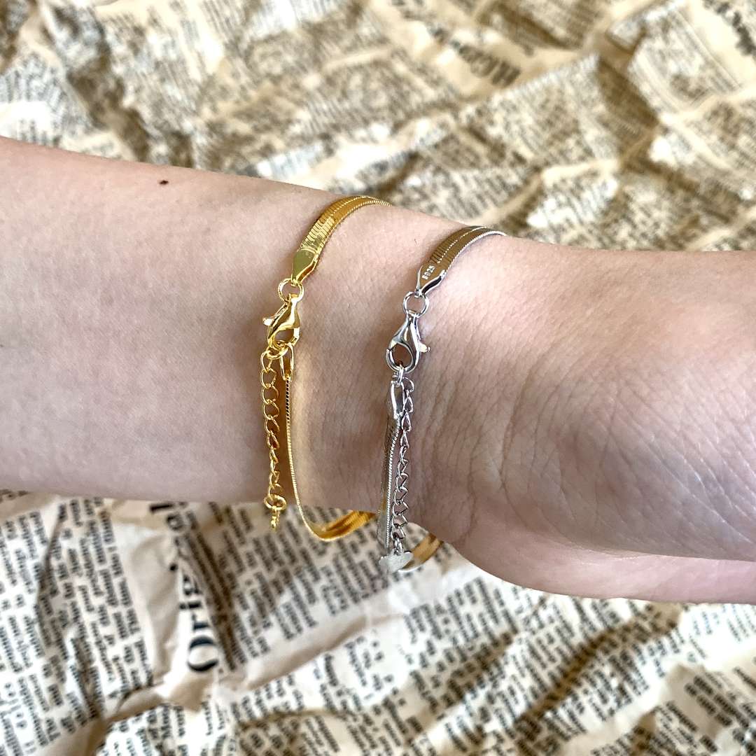 [Limara]Flat Snake Bone Chain Blade Necklace