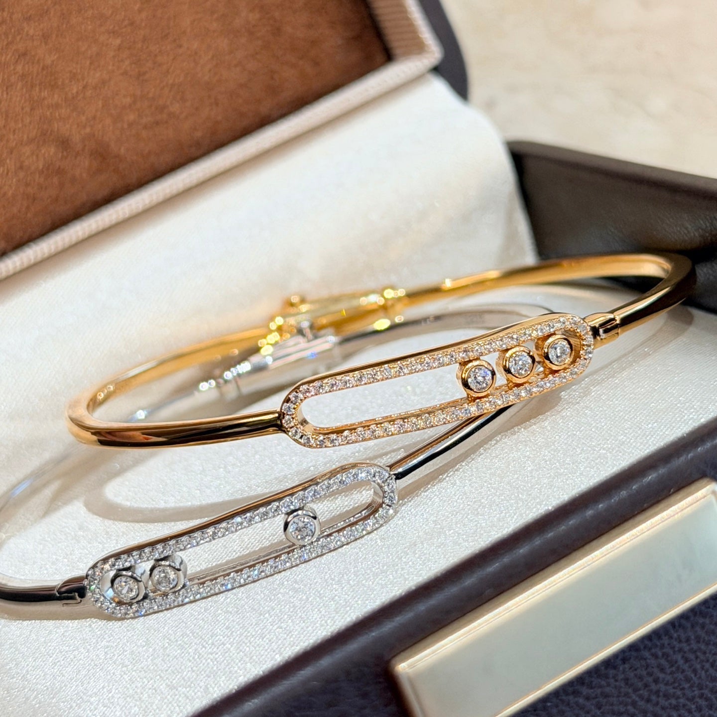 [Limara]MOVE PAVÉ DIAMOND BANGLE BRACELET M
