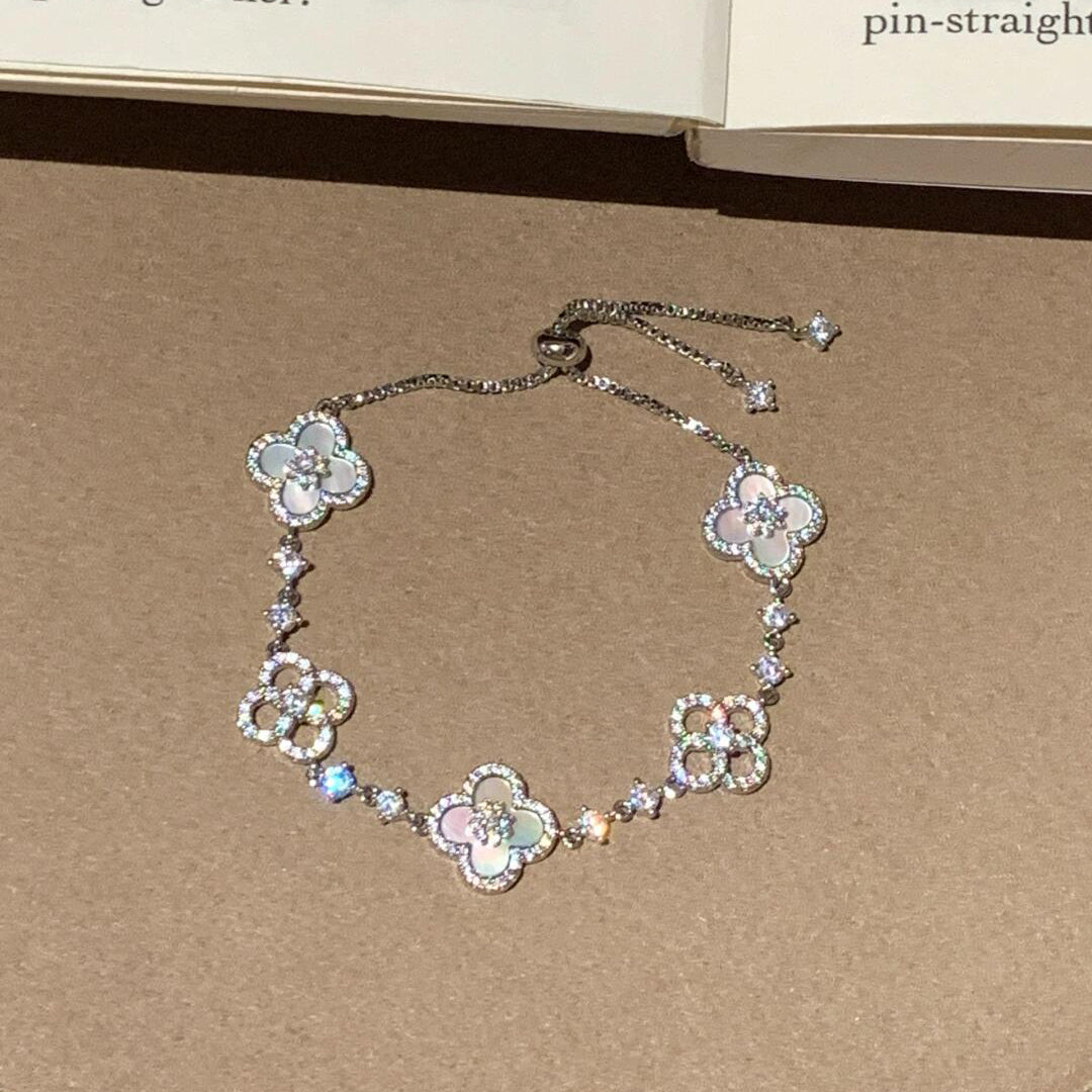 [Limara] CLOVER 5 MOTIF PINK BLUE RED WHITE BRACELET