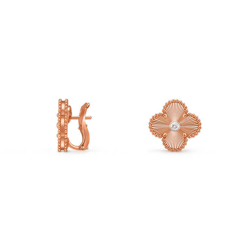 [Limara]15MM CLOVER FLOWER STUD EARRINGS DIAMOND-ROSE GOLD COLLECTION