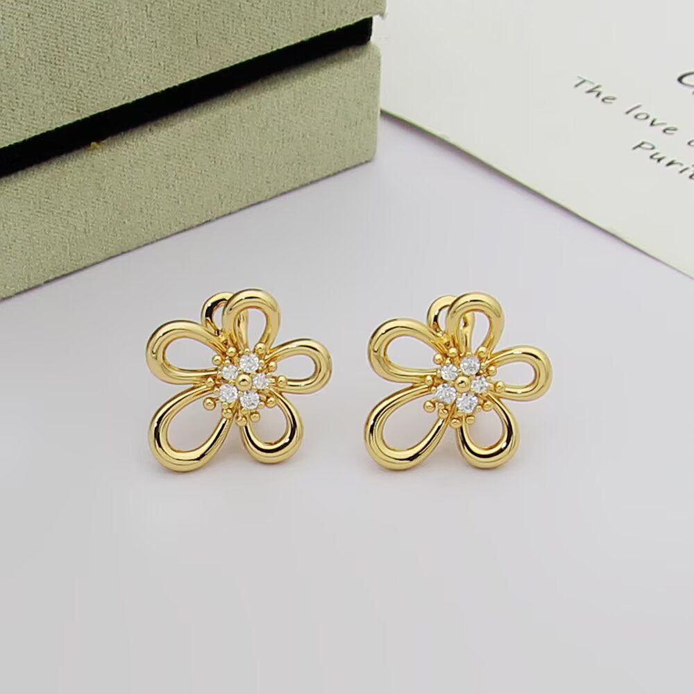 [Limara]  FLOWERLACE EARRING 5 DIAMONDS