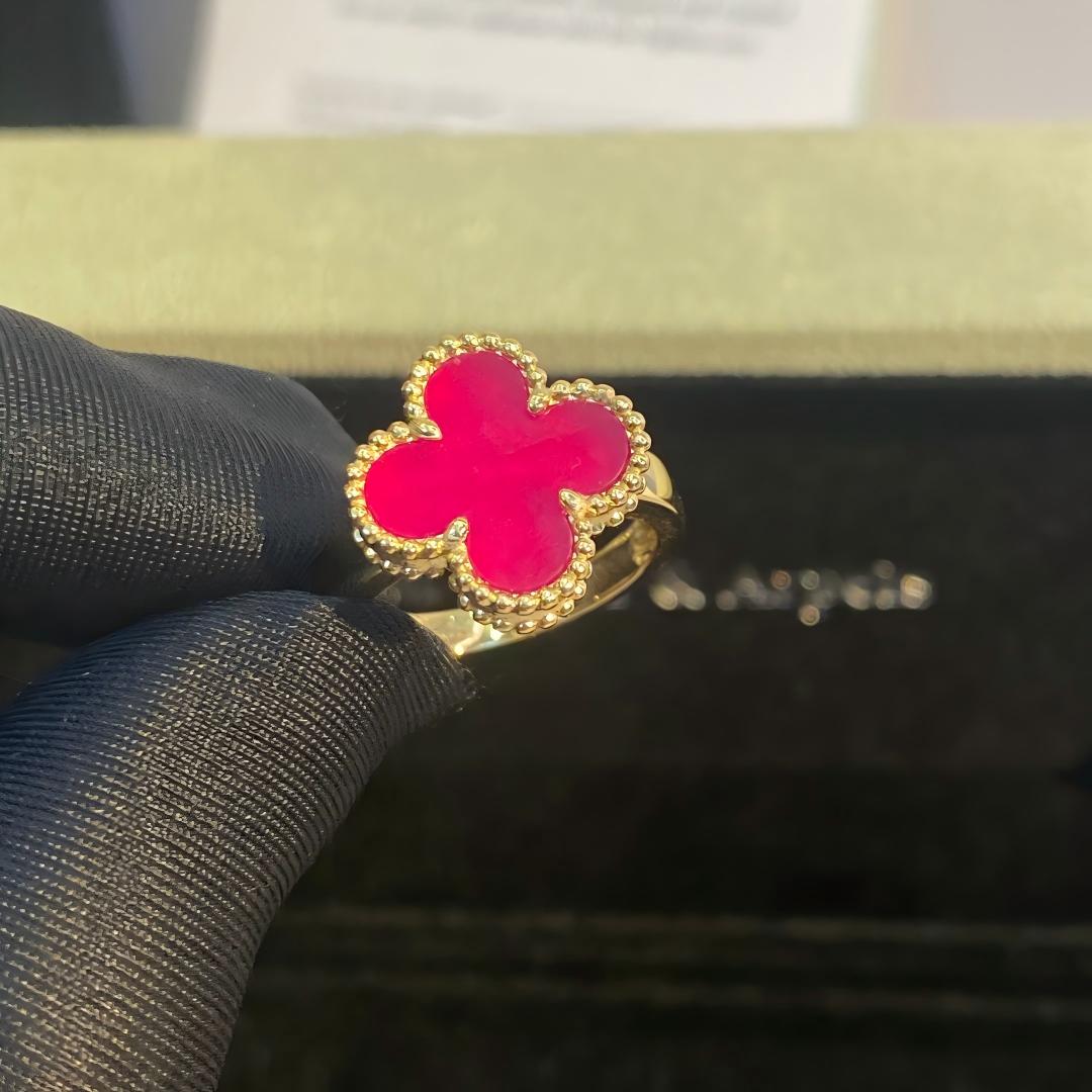 [Limara]NEW CLOVER PINK ENAMEL RINGS