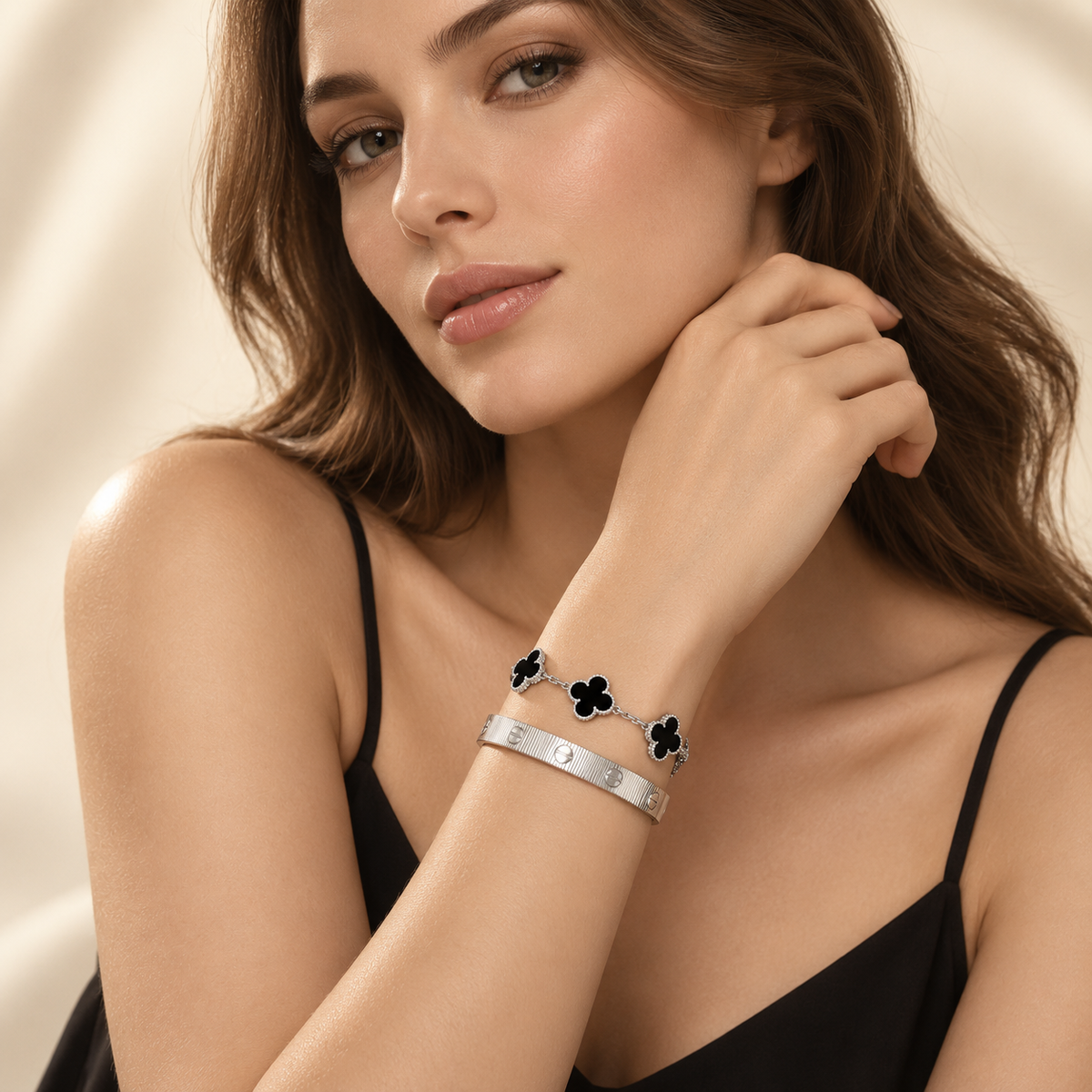 [Limara]Clover & Love Sliver 2-Piece Bracelet Stack Set