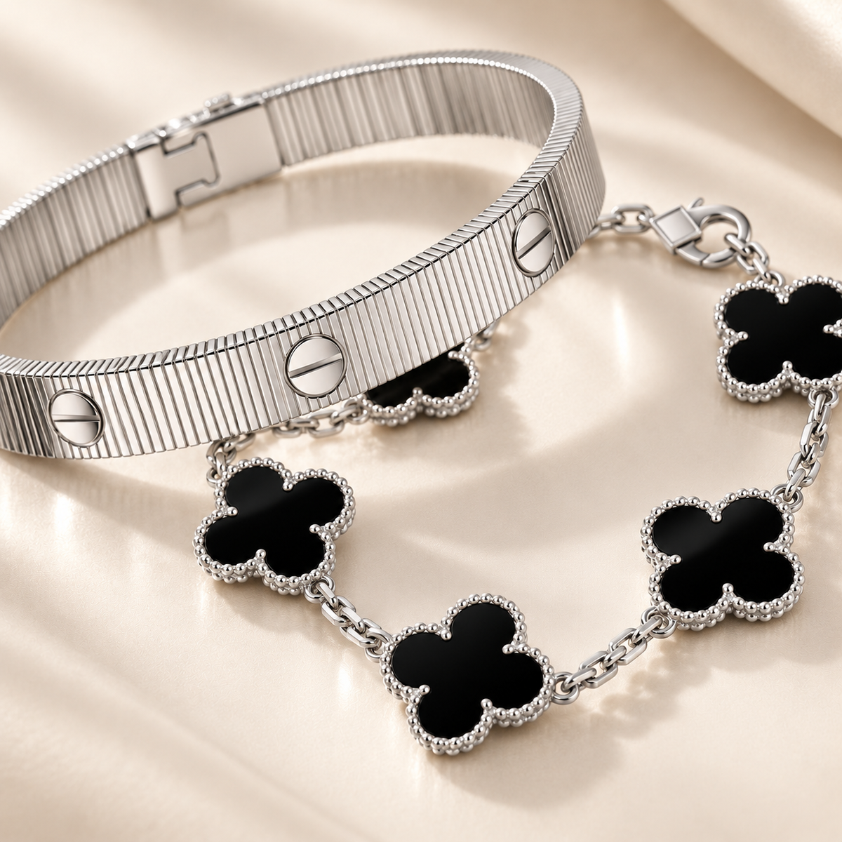 [Limara]Clover & Love Sliver 2-Piece Bracelet Stack Set