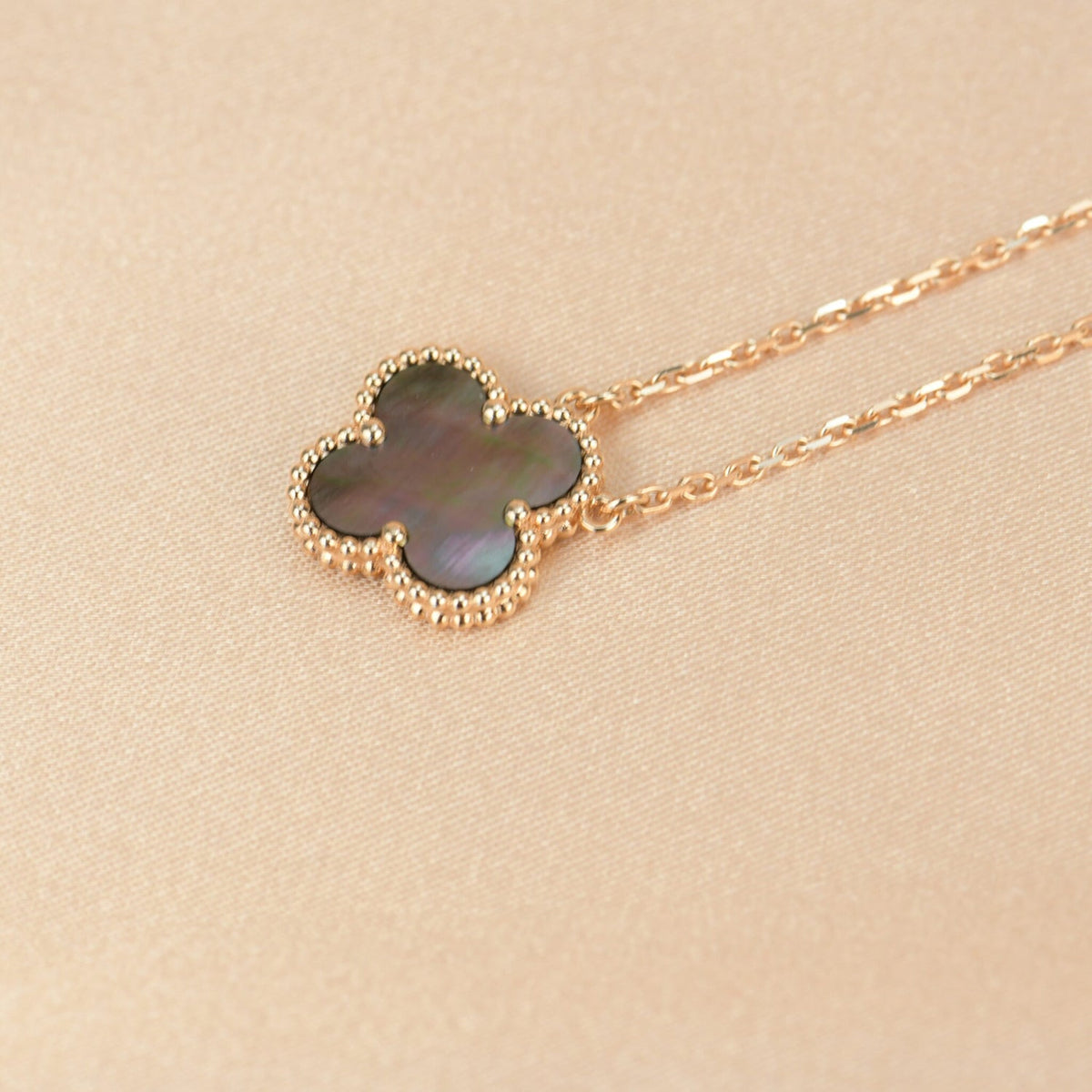 [Limara]CLOVER 15MM  GRAY MOTHER OF PEARL NECKLACE