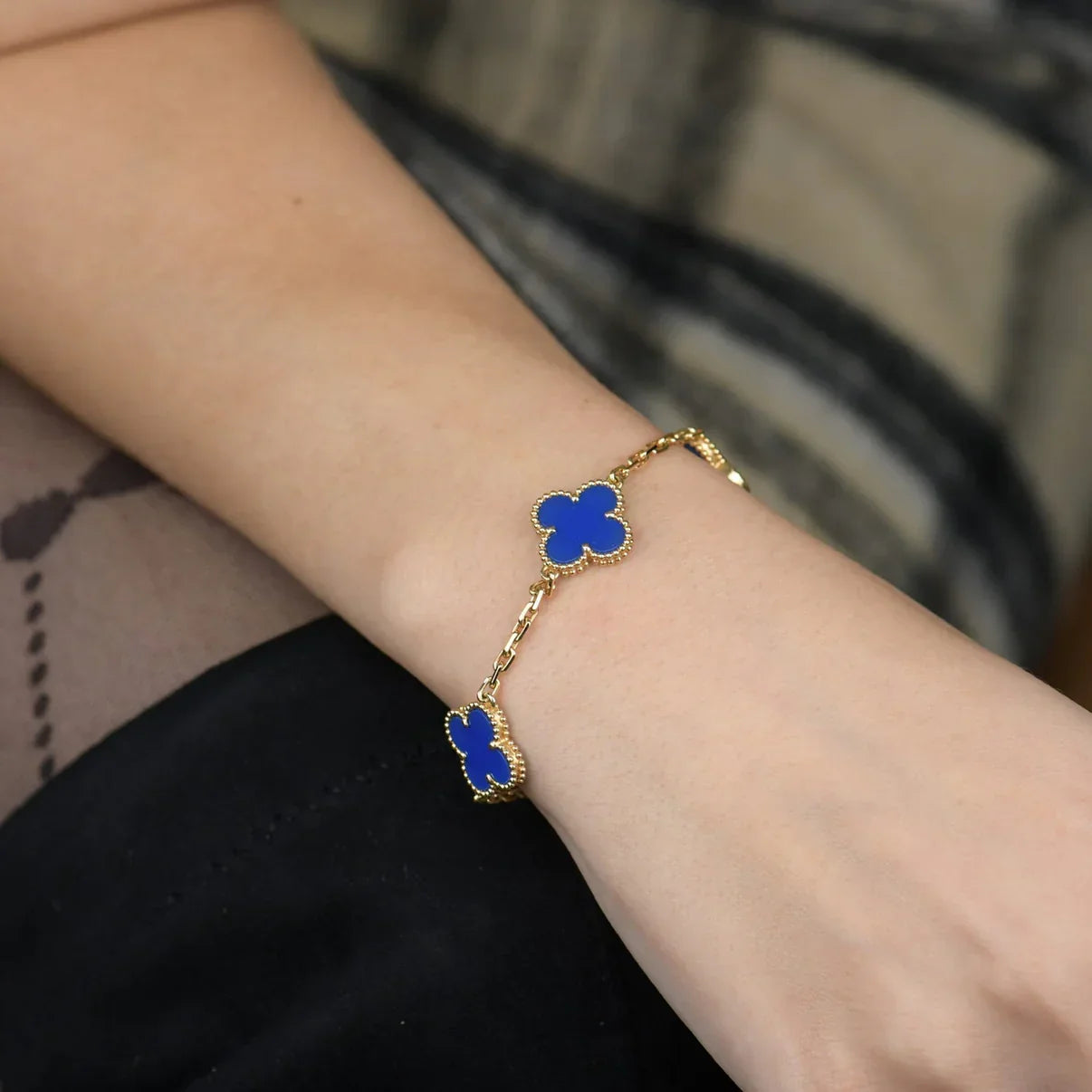 [Limara]LUCKY CLOVER 5-MOTIF BRACELET - BLUE AGATE COLLECTION