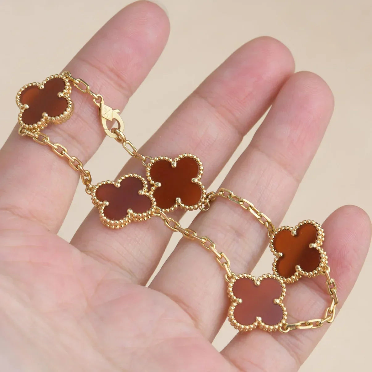 [Limara]LUCKY CLOVER 5-MOTIF BRACELET - RED CARNELIAN COLLECTION