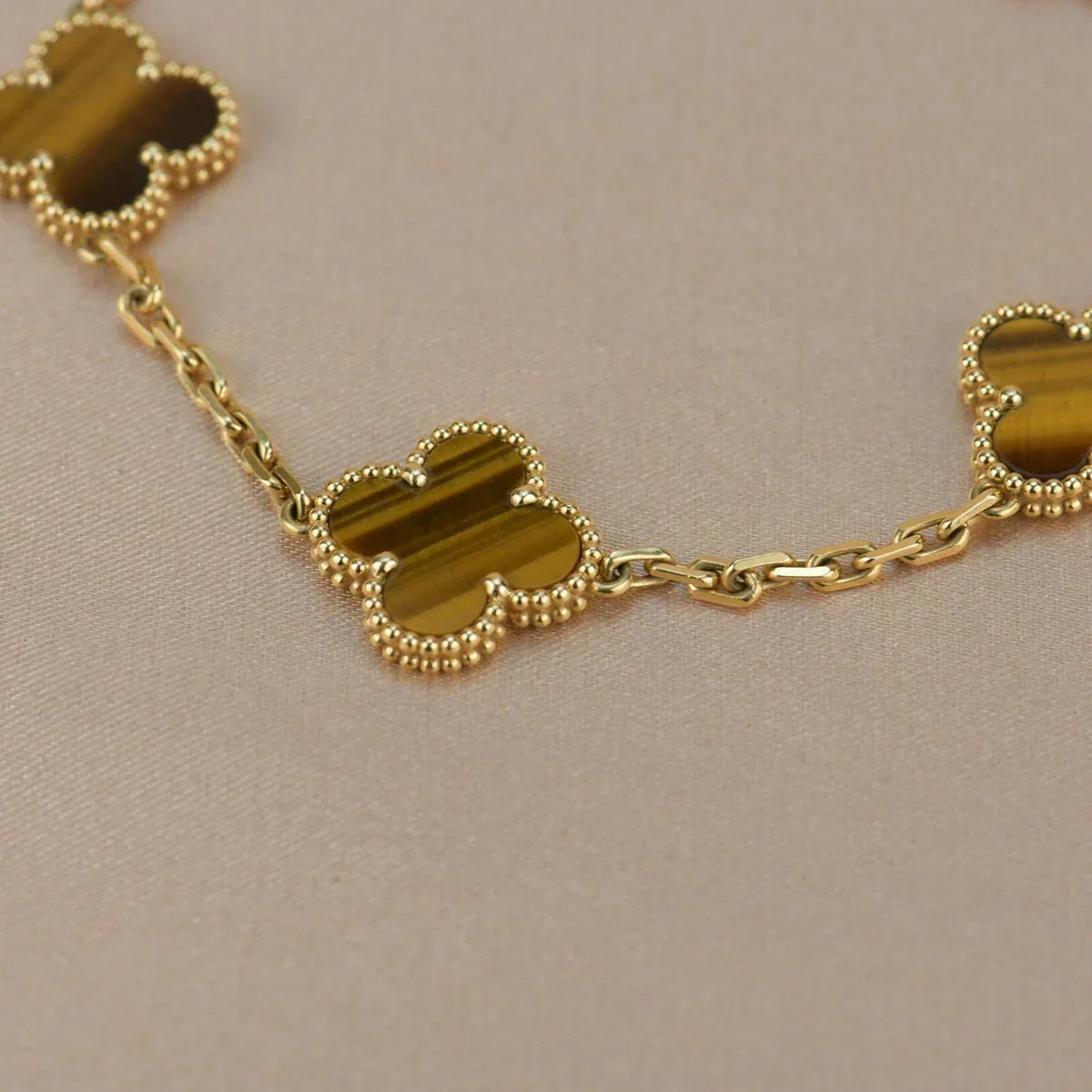 [Limara]LUCKY CLOVER 5-MOTIF BRACELET -  TIGER’S EYE COLLECTION
