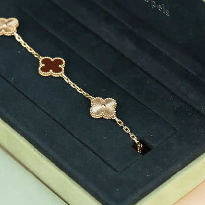 [Limara]LUCKY CLOVER 5-MOTIF BRACELET - RED CARNELIAN COLLECTION