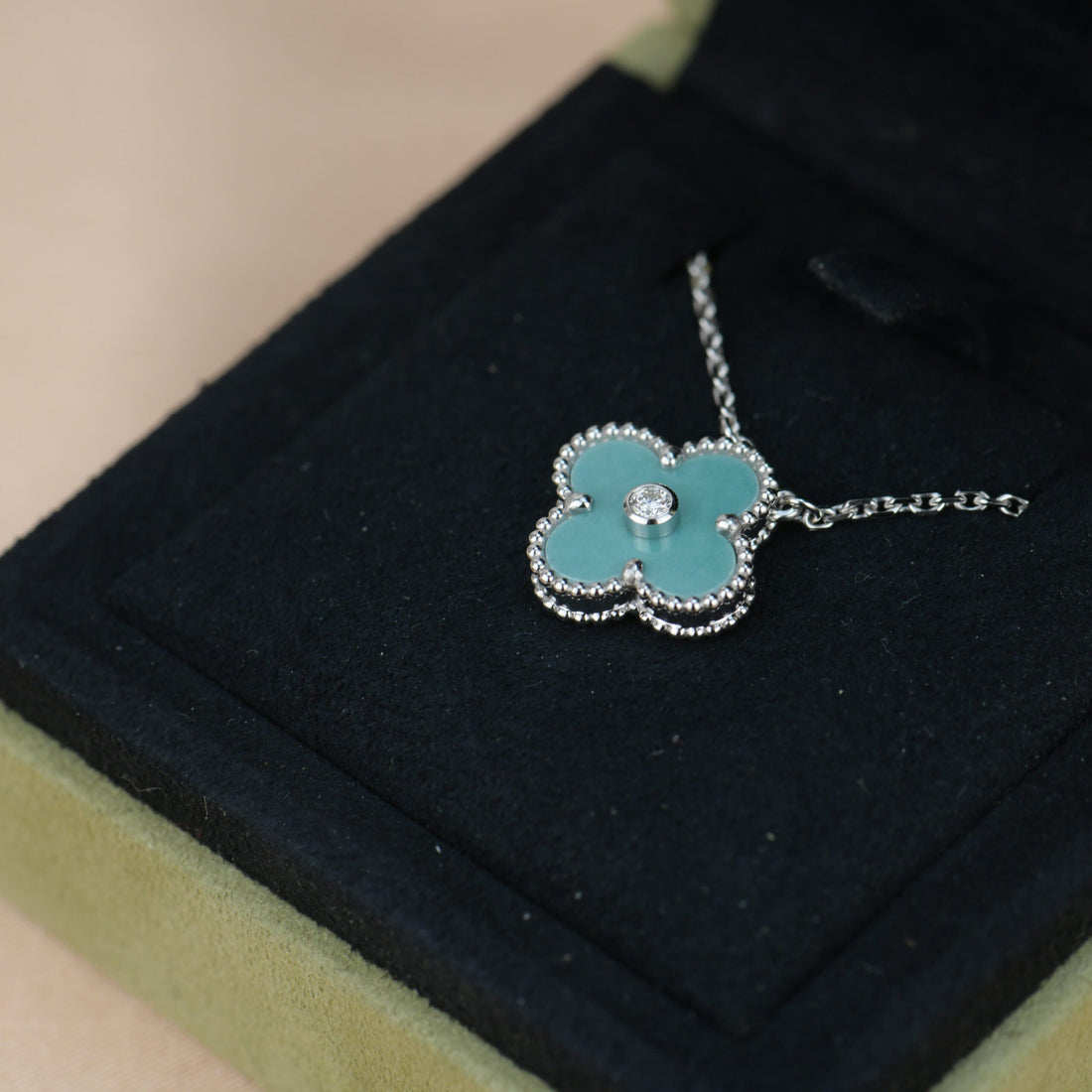 [Limara]CLOVER 15MM DIAMOND SVRES PORCELAIN  NECKLACE SILVER