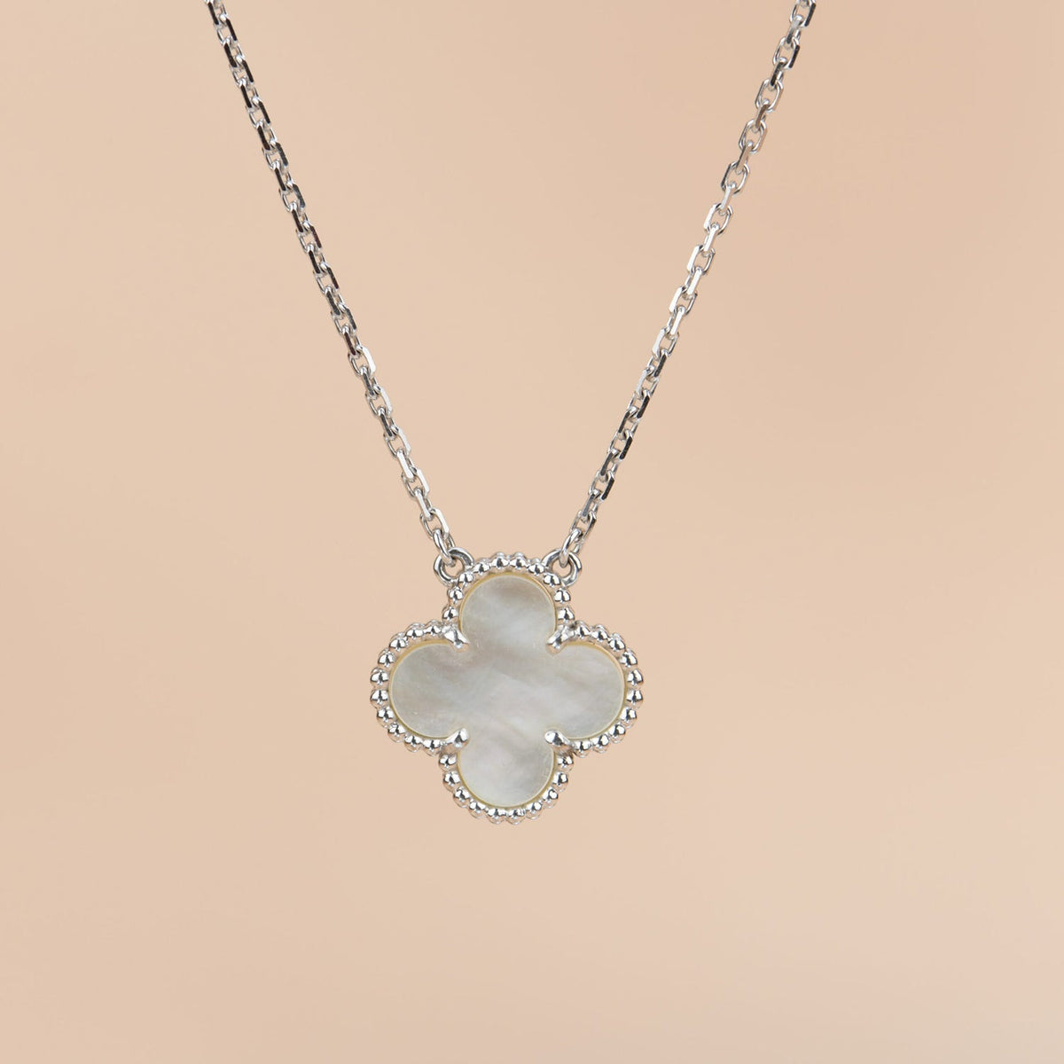 [Limara]CLOVER  15MM WHITE MOTHER-OF-PEARL SILVER