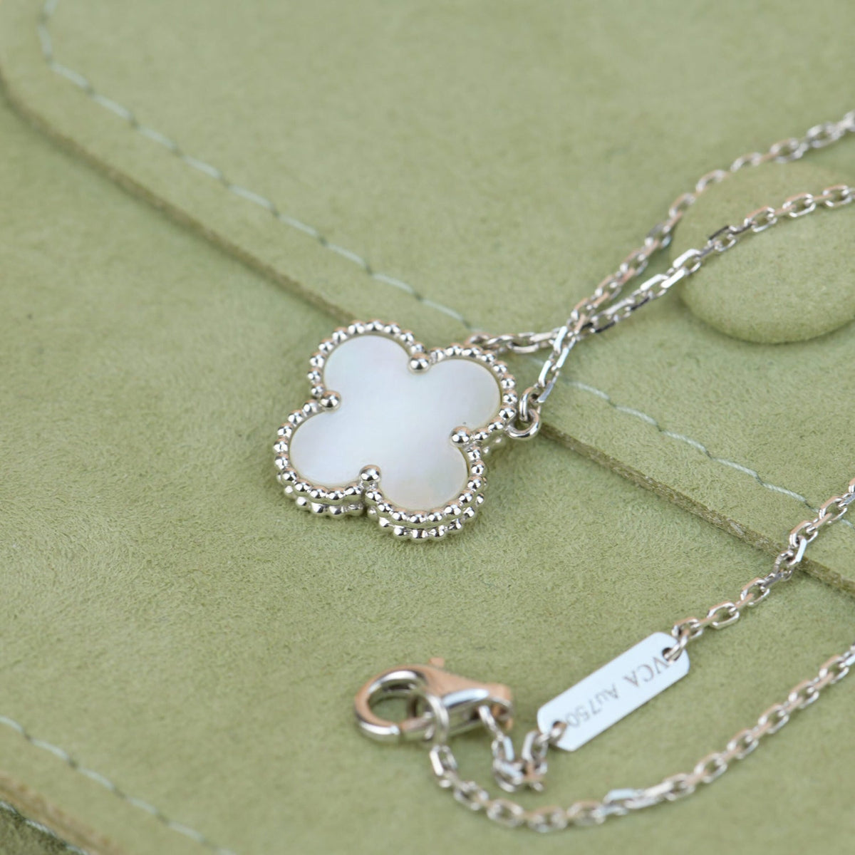 [Limara]CLOVER  15MM WHITE MOTHER-OF-PEARL SILVER