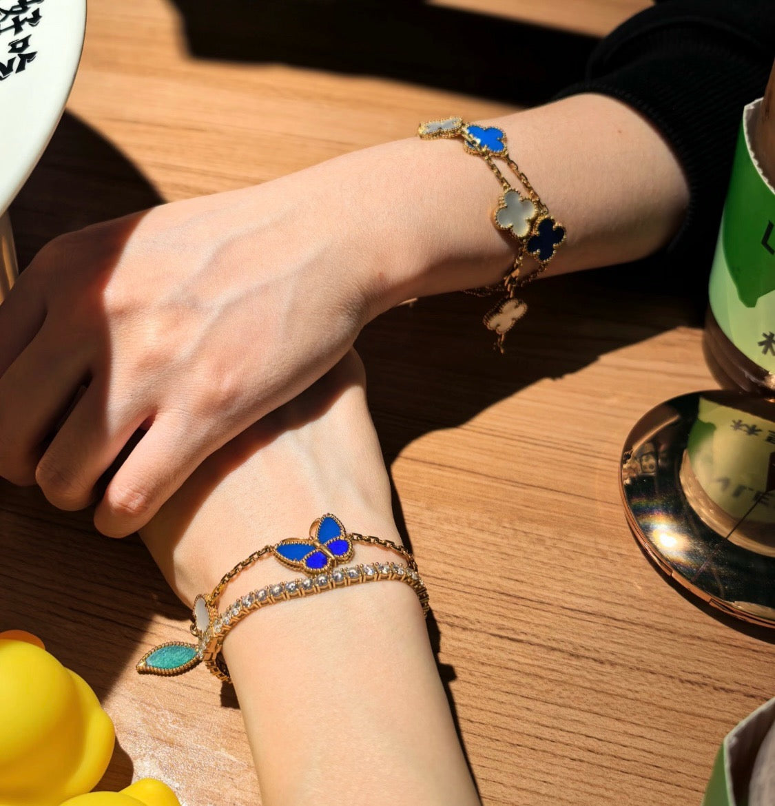 [Limara]SPRING ENCHANTMENT BUTTERFLY & FLORAL CHARM BRACELET