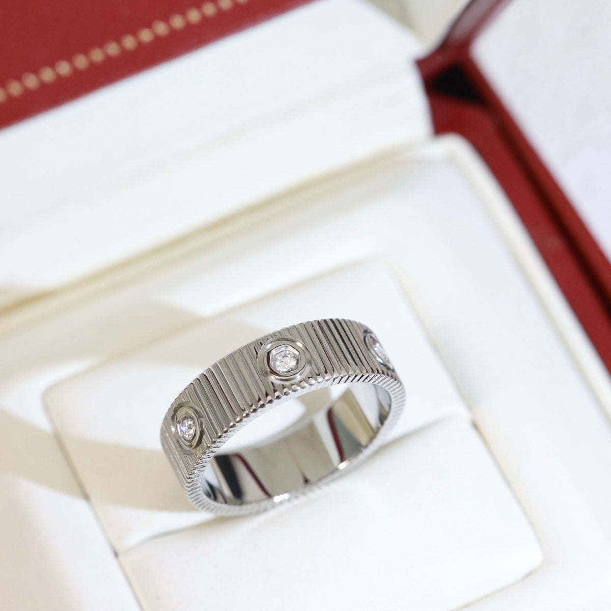 [Limara]LOVE 6.5MM UNLIMITED RING, 6 DIAMONDS