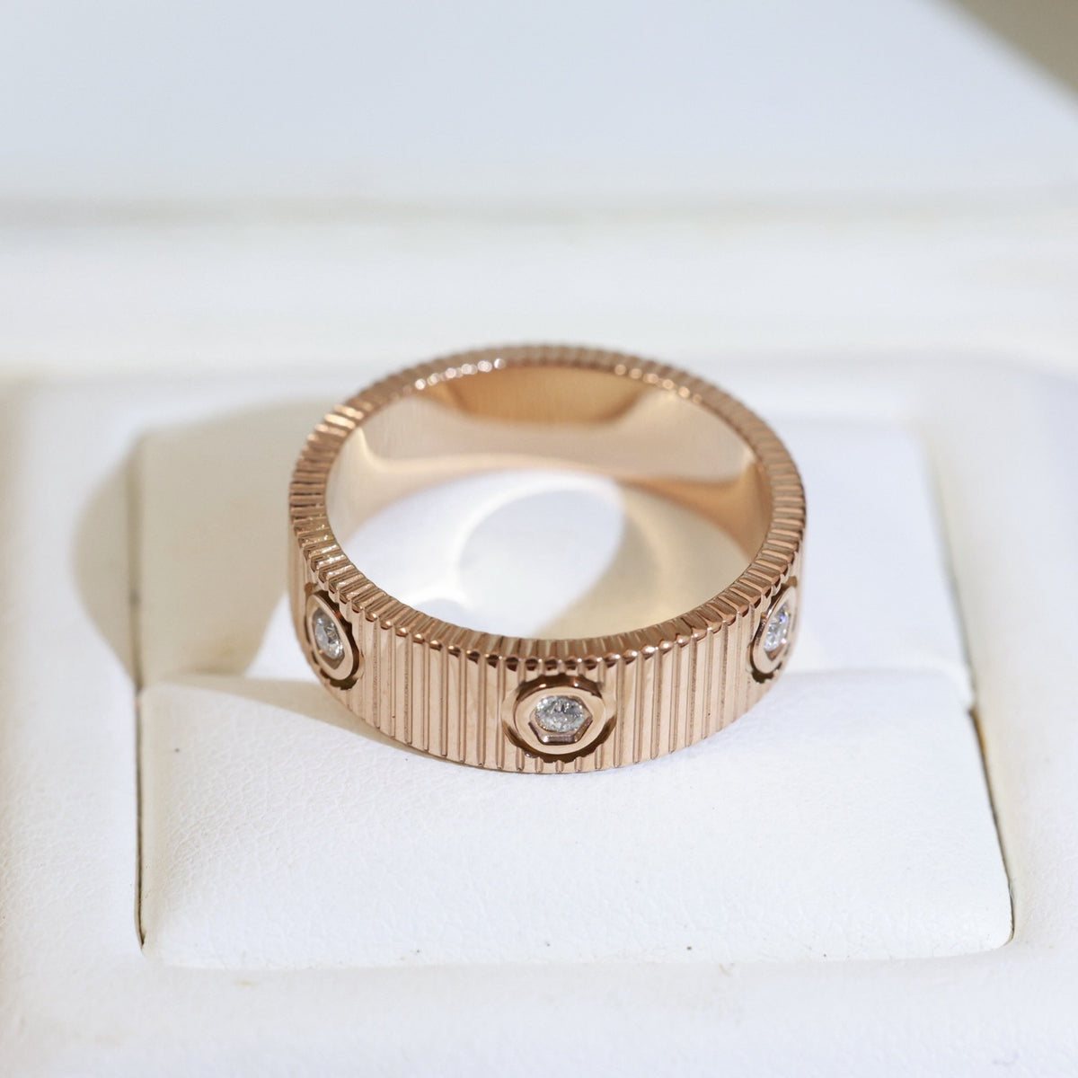 [Limara]LOVE 6.5MM UNLIMITED RING, 6 DIAMONDS