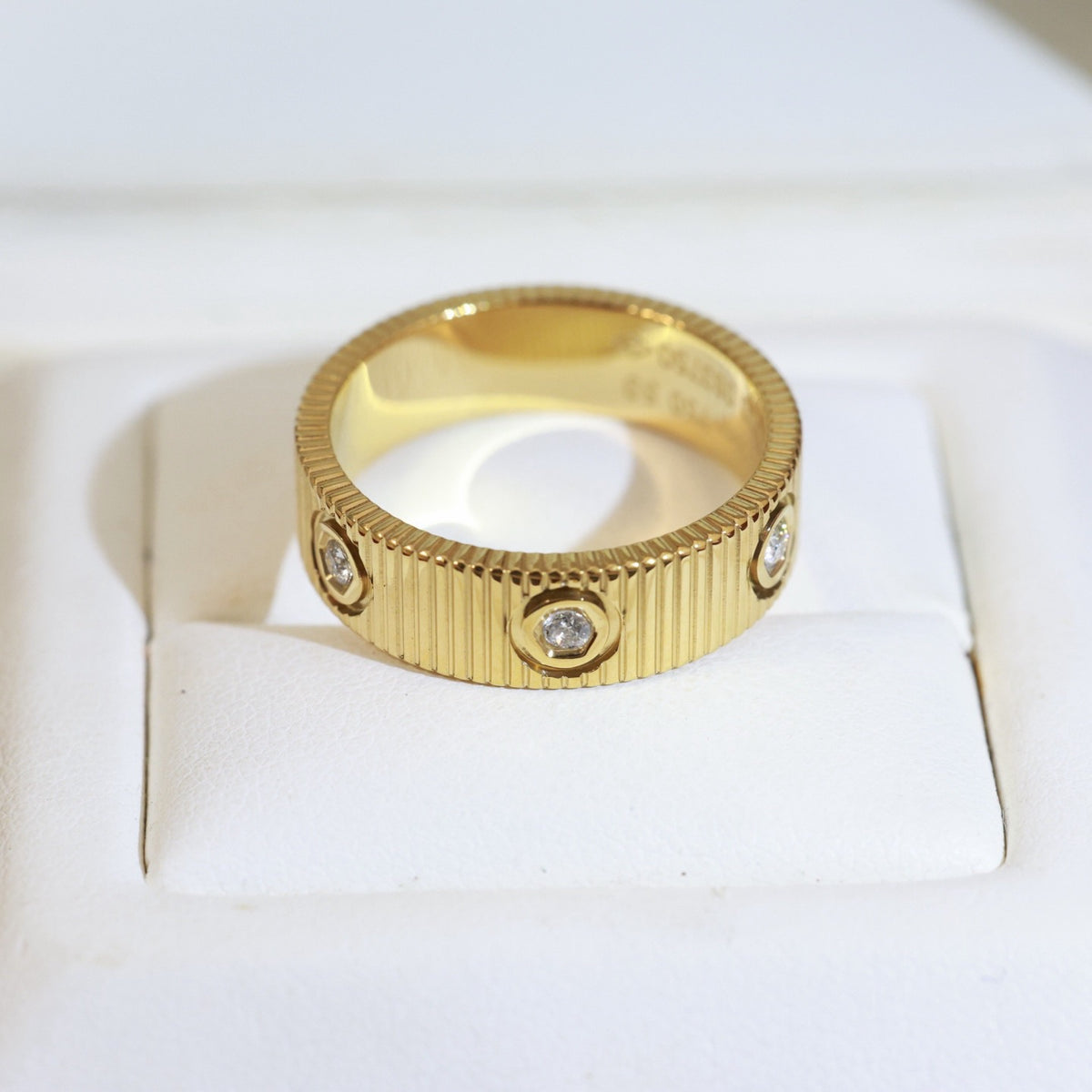[Limara]LOVE 6.5MM UNLIMITED RING, 6 DIAMONDS