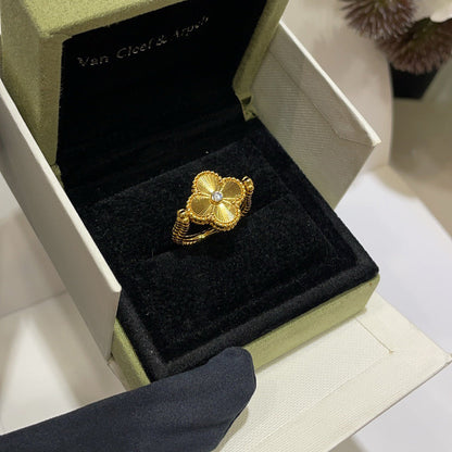 [Limara]LUCKY CLOVER GOLD REVERSIBLE RING